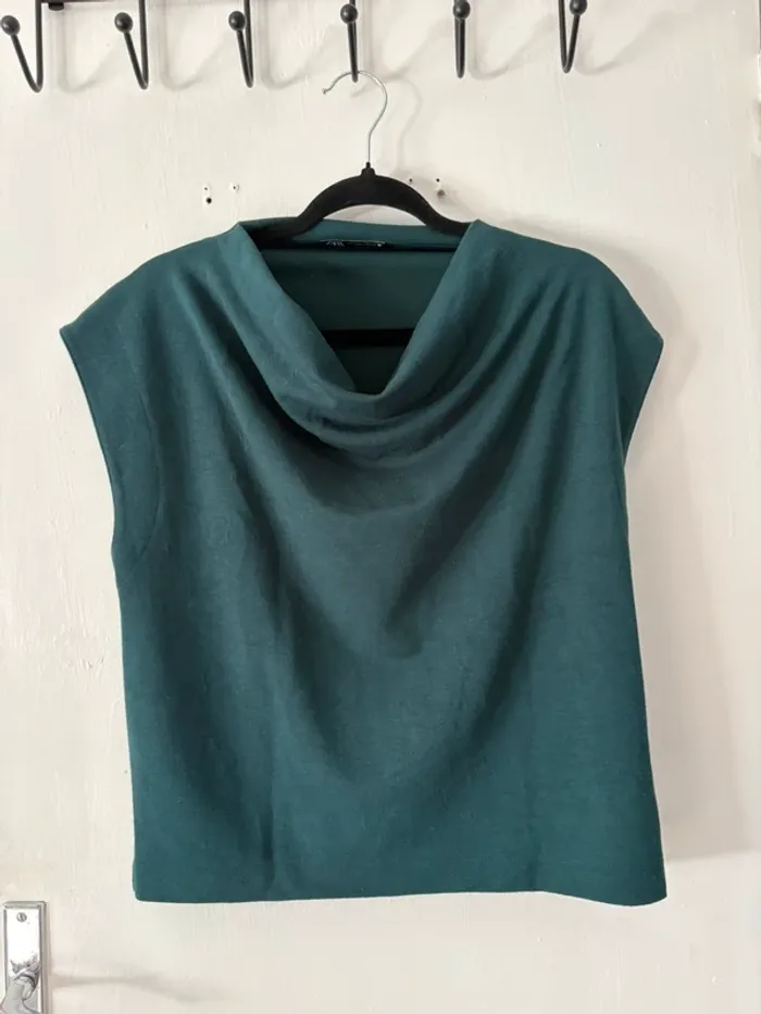 T-shirt vert canard zara col bénitier