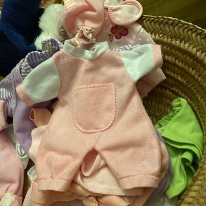 Grand lot vêtements poupée - photo numéro 3