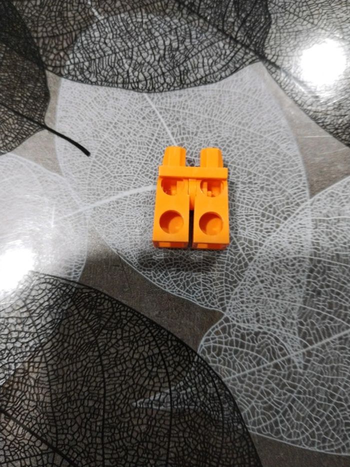 Jambe minifig lego - photo numéro 2