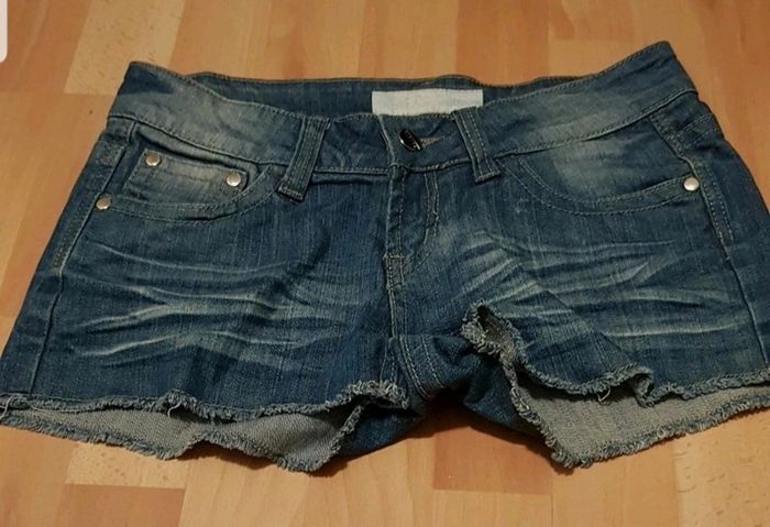 Short en jeans neuf taille 36