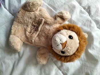 Doudou ours marionnette