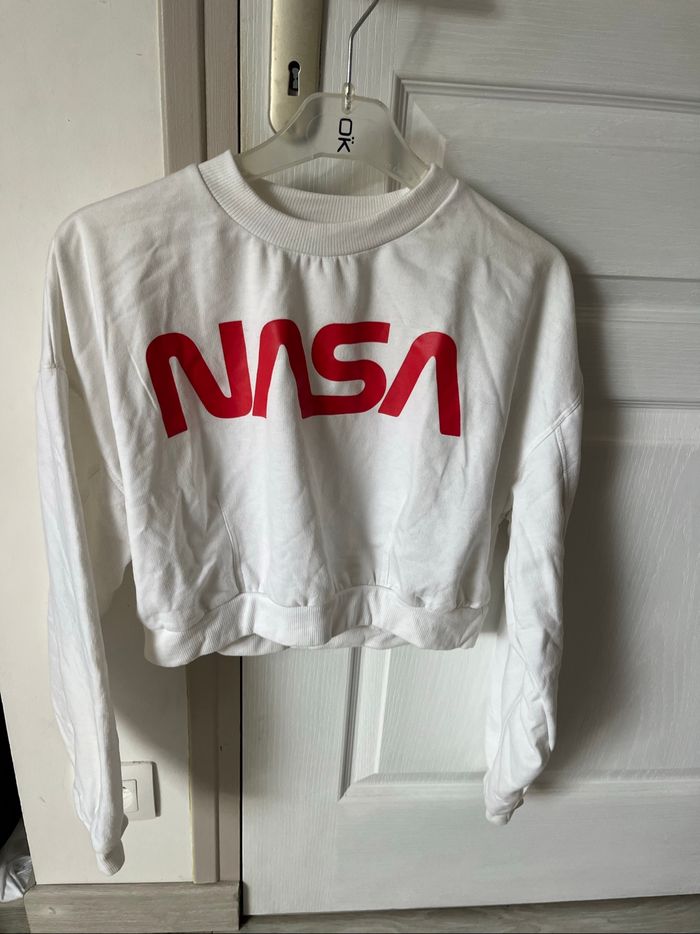 Pull crop top