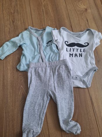 Ensemble pantalon, body, tee shirt