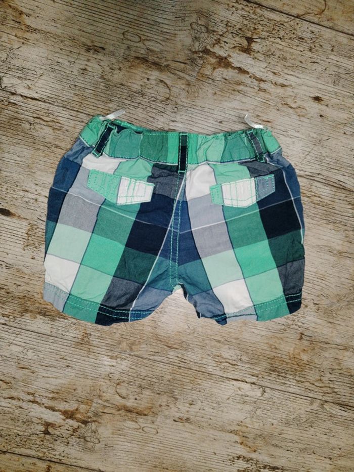 Joli short garçon été 9 mois C&A - photo numéro 2