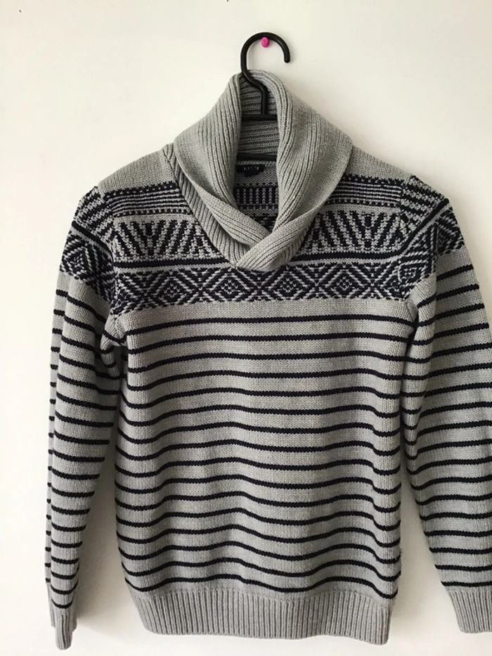 Pull gris et bleu marine taille 12 ans marque Kiabi (0224) - photo numéro 2