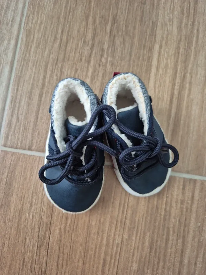 Chaussures bébé 1/6 mois - photo numéro 3