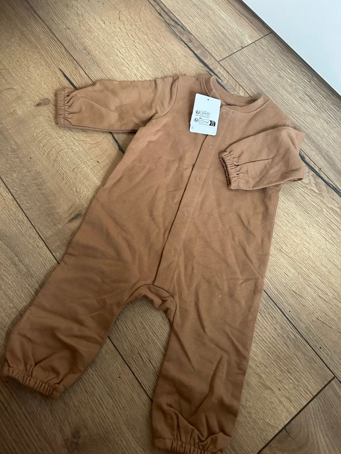 Lot pyjama/ body - photo numéro 7