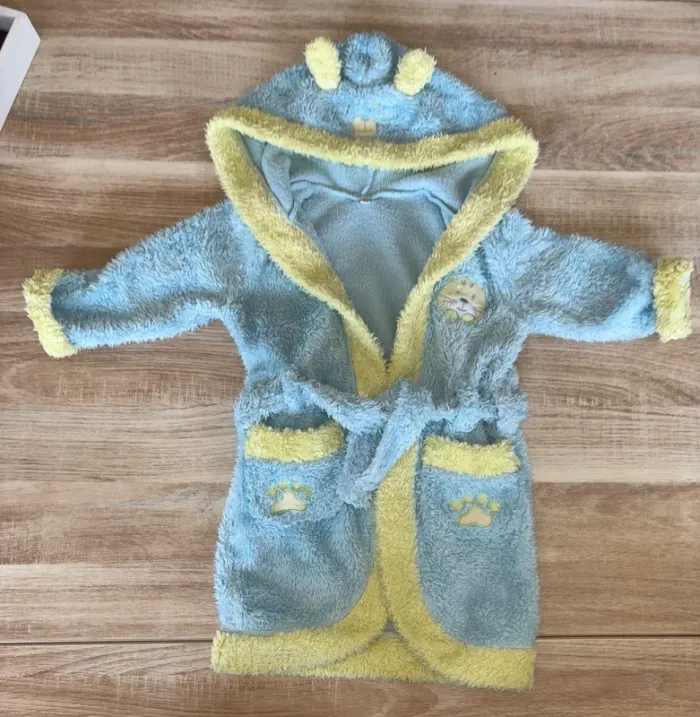 Robe de chambre 24 mois .