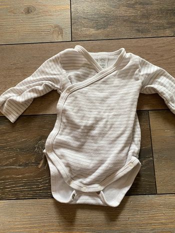 Body rayé blanc et gris 1 mois baby club
