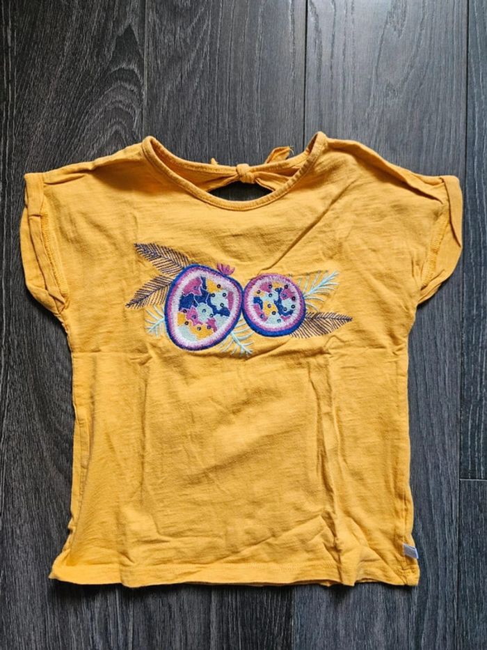 Tee-shirt Fruits de la passion Taille 8 ans 🍍