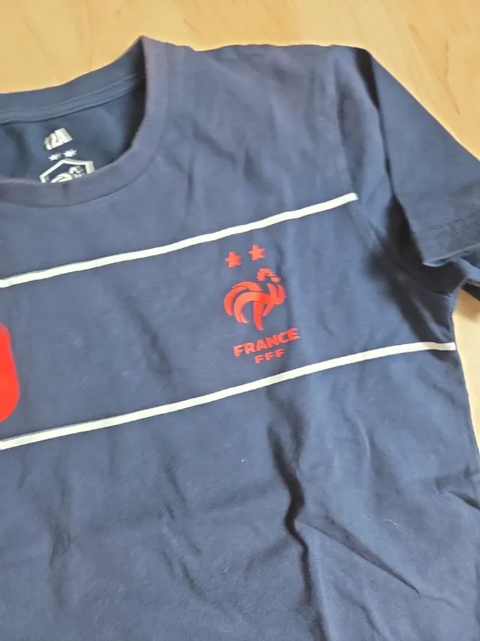 Tee shirt 12ans détail un peu parti - photo numéro 3