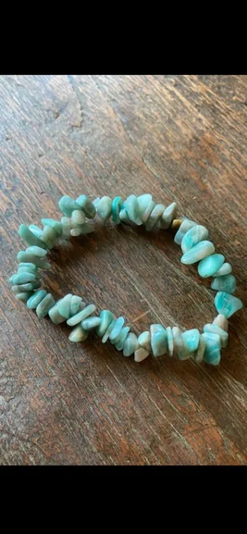 Magnifique bracelet taille élastique, en pierres