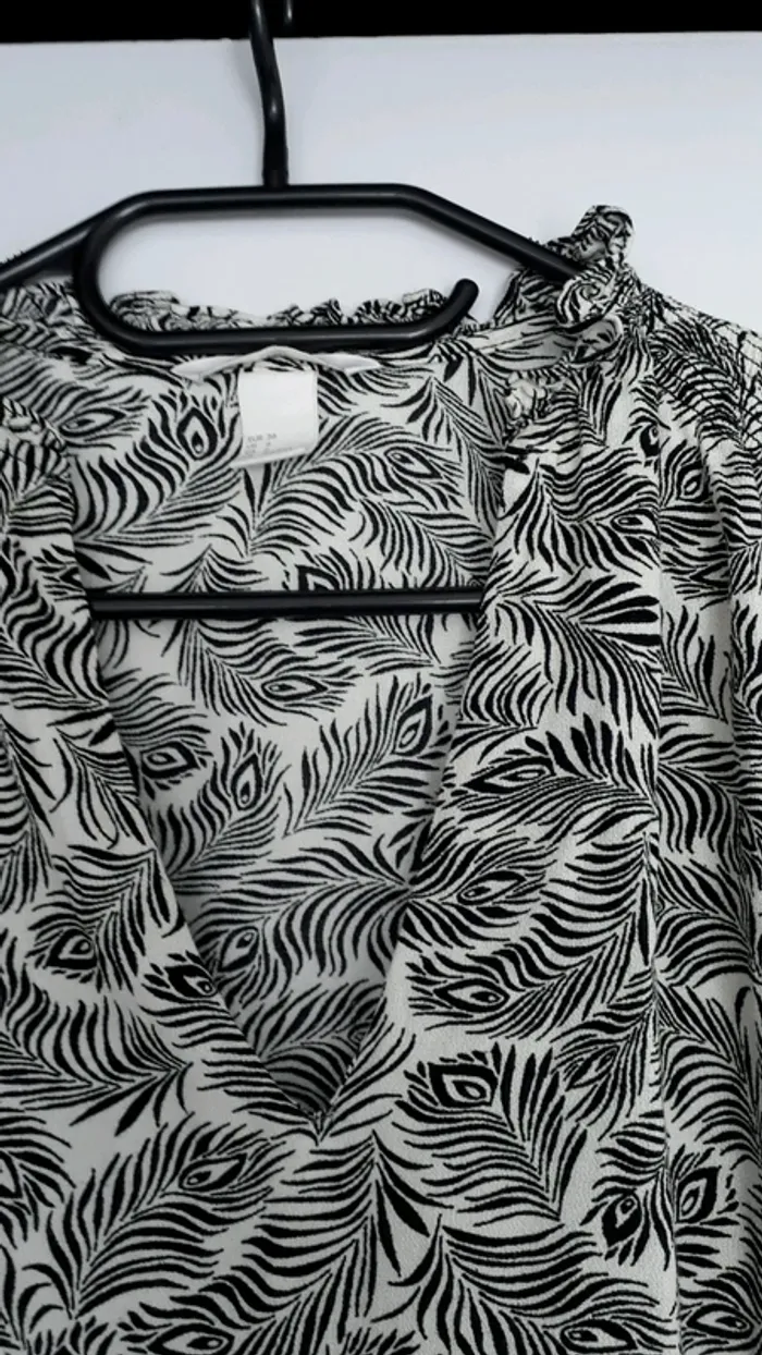 Joli chemisier motif plumes - photo numéro 3