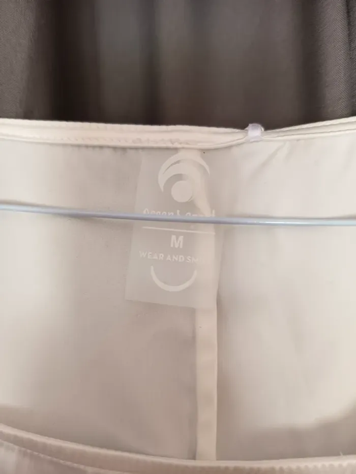Crop-top petite manches marque oceans apart (A110) - photo numéro 2