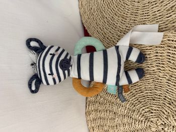 Doudou zèbre en rembourrage recyclé Tape à l'oeil