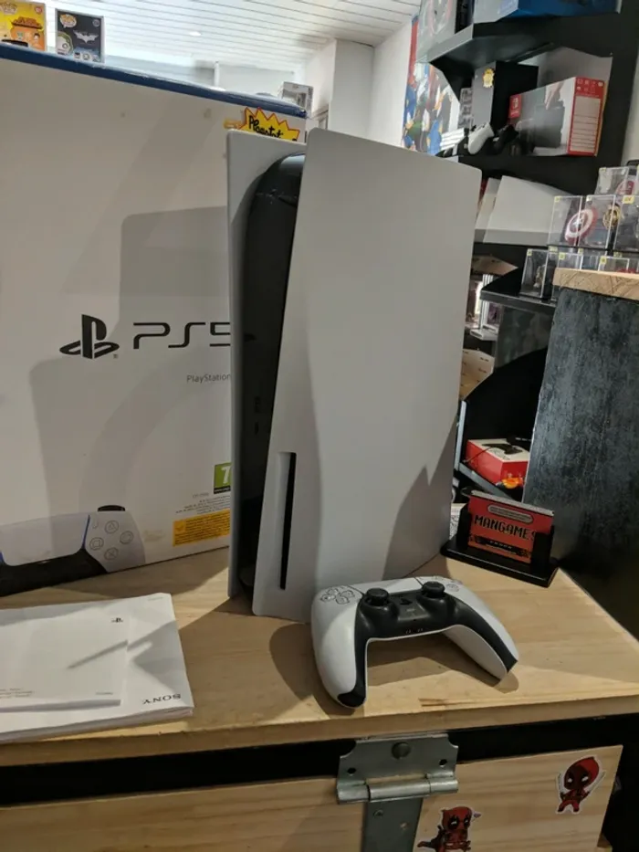 PlayStation 5 Standard Blanche en Boîte - photo numéro 3