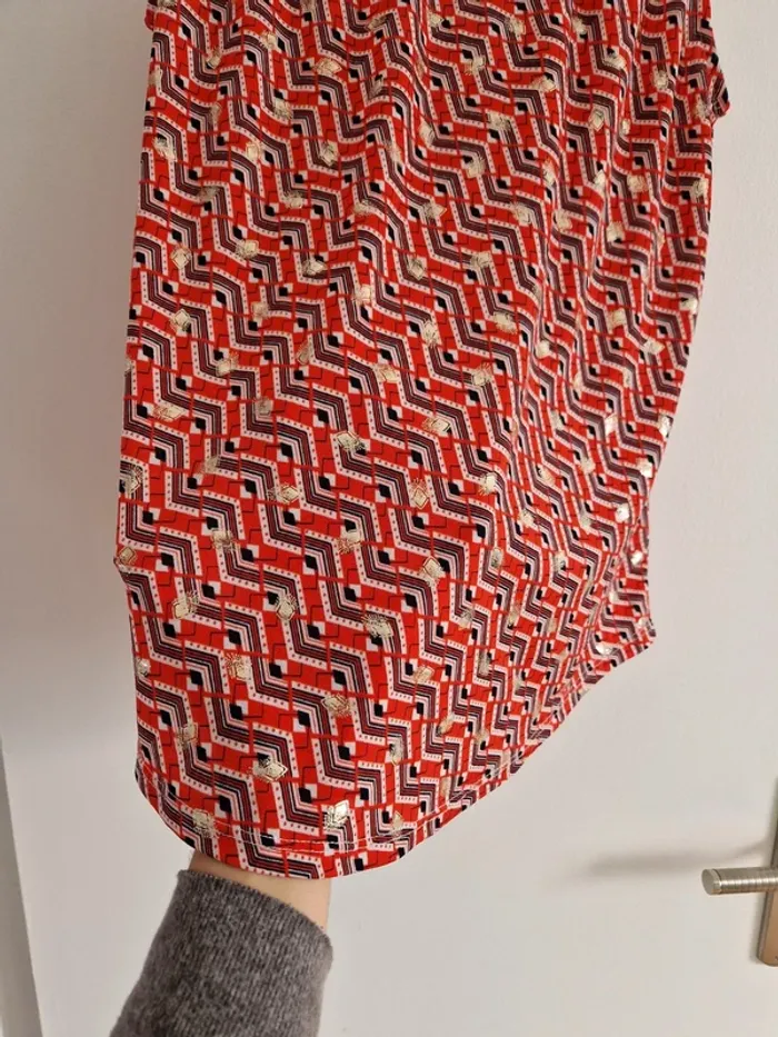 Blouse manches courtes rouge avec motifs - photo numéro 6