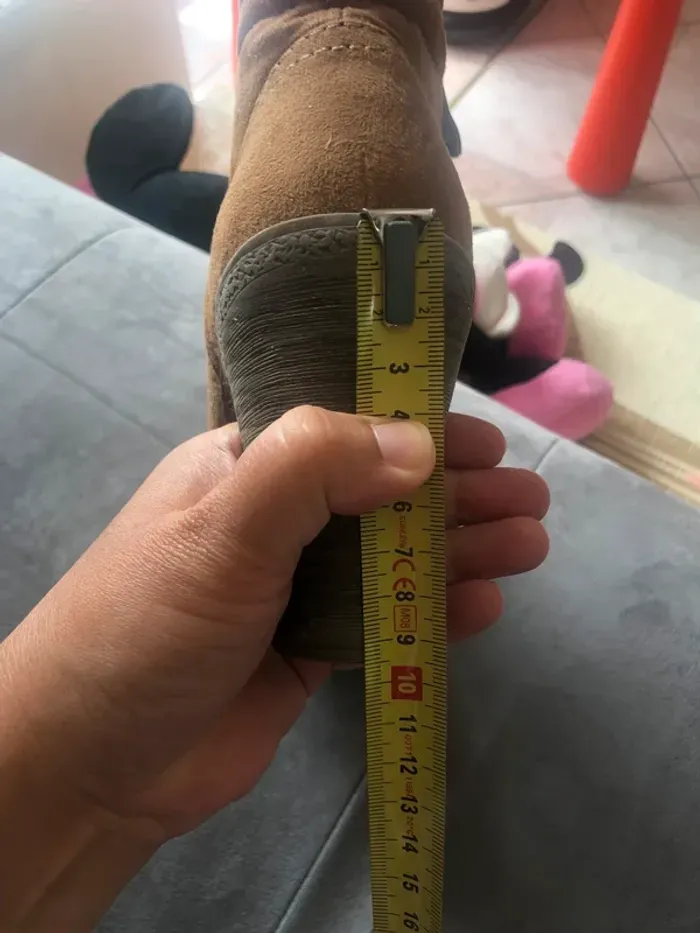 Belle paire de bottine de la marque Marco Tozzi de pointure 38 - photo numéro 9