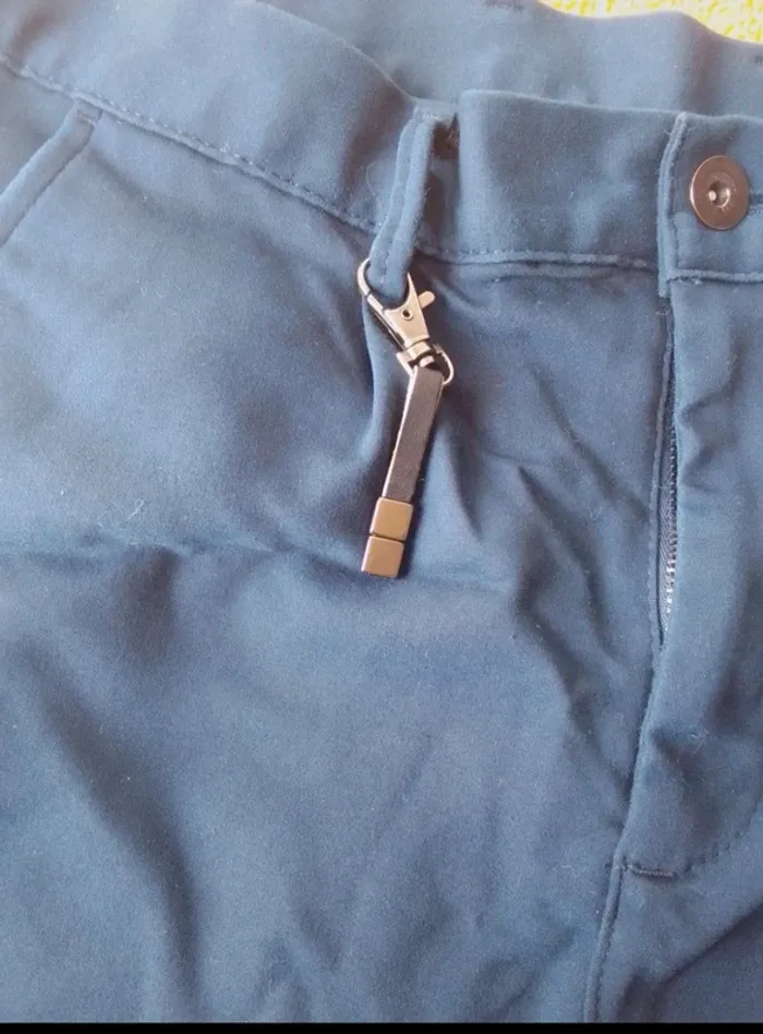 Pantalon homme quasiment neuf - photo numéro 5