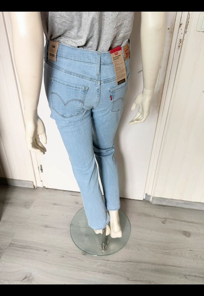 Jean Levi’s 314 Shaping Straight – Taille 29/30 – bleu clair – Neuf avec étiquette - photo numéro 18