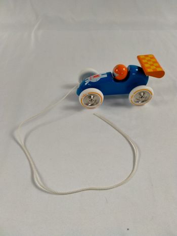 Voiture de course a tirer vilac