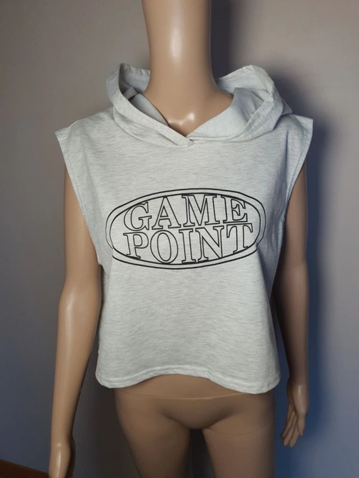 Shein T.40 > Crop Top Gris à capuche > TBE - photo numéro 2