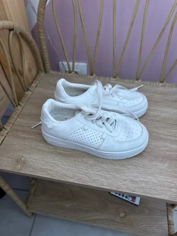 Basket blanche à lacet