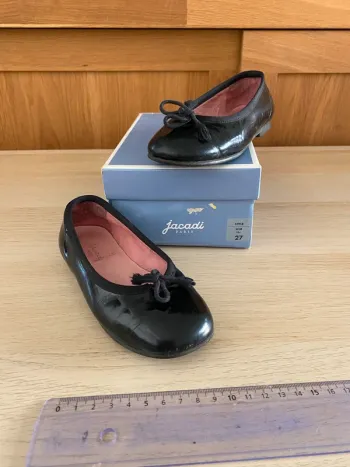 Ballerines noires souliers vernis fille jacadi Paris pointure 27