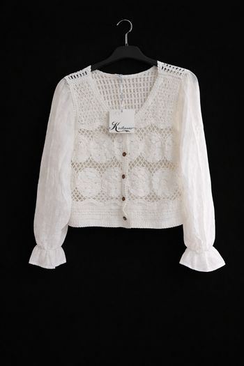 Veste blanche en dentelle / crochet – neuve avec étiquette