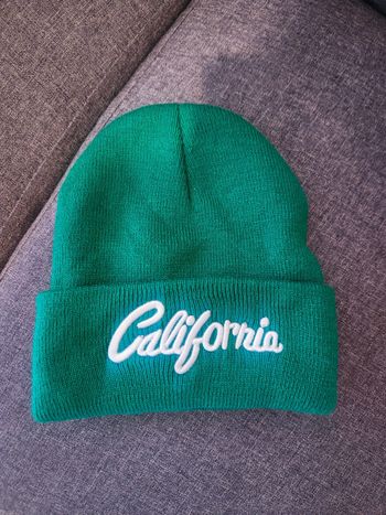 Bonnet California neuf 