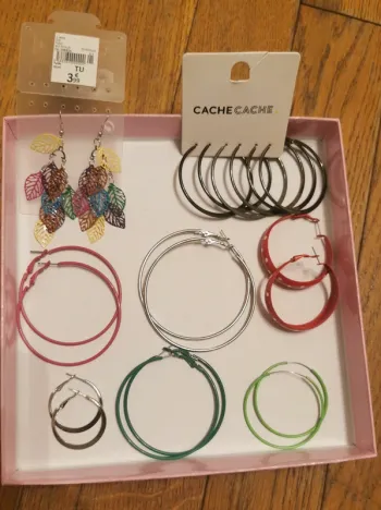 Lot de boucles d'oreilles