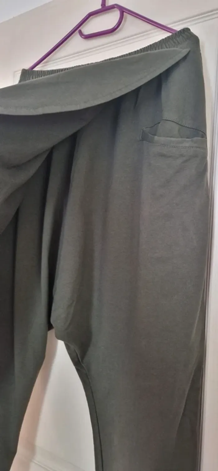 Top tendance Pantalon jogg sarouel tablier kaki Made in italy - photo numéro 3