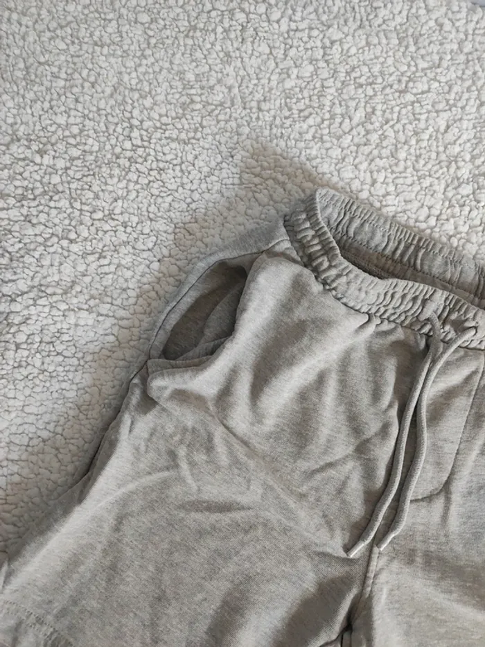 Short de sport - photo numéro 4