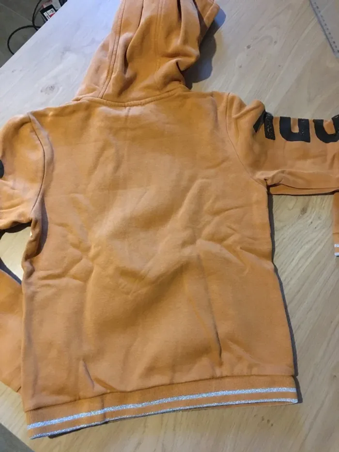 Sweat-shirt capuche12 ans - photo numéro 3