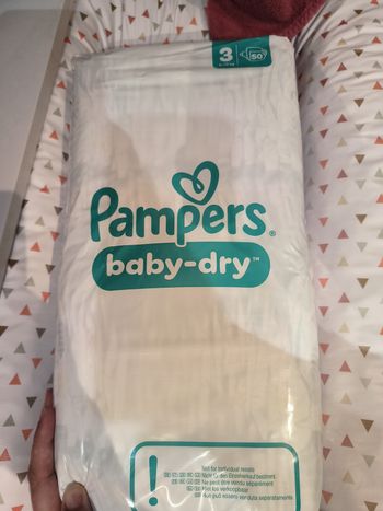 Couches Pampers