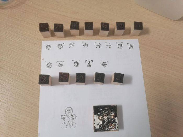 Lot 12 tampons Noël