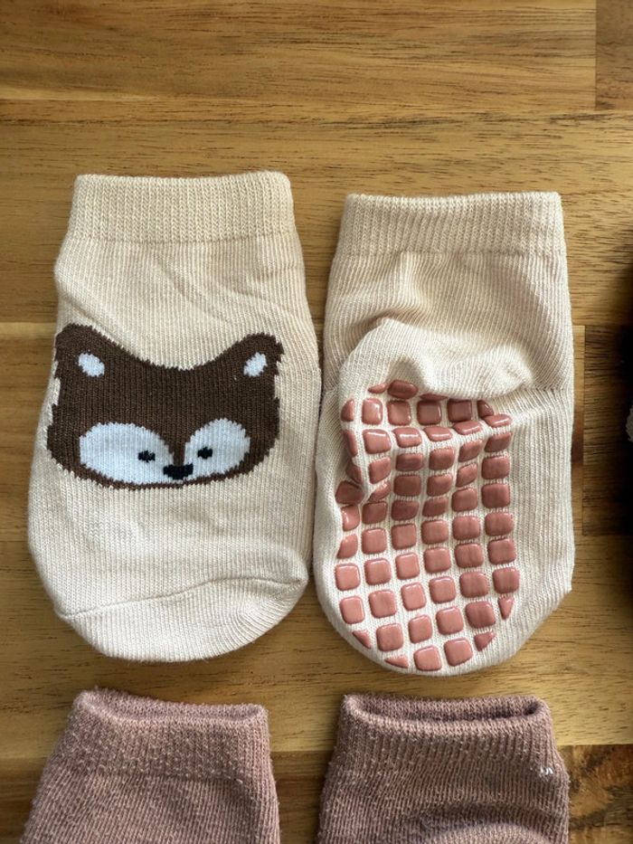 Lot de 6 paires de chaussettes avec patin anti glisse - photo numéro 2