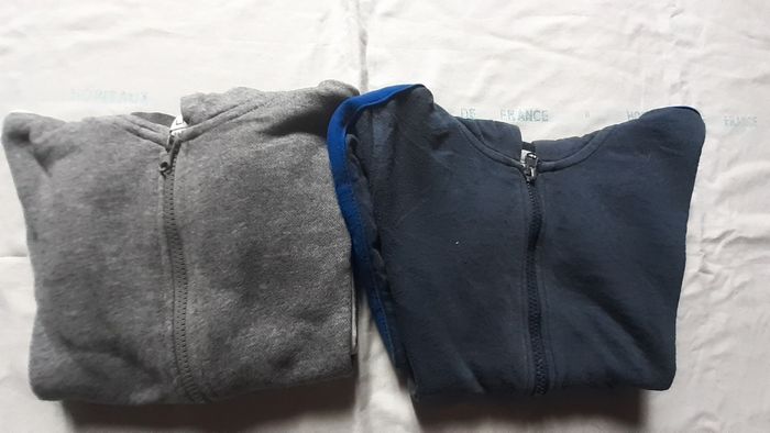 Lot de 2 vestes de jogging