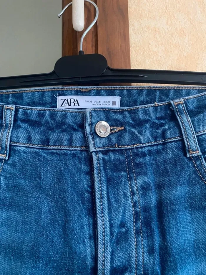 Jean Zara Femme Taille 38 – Style Classique et Intemporel - photo numéro 3