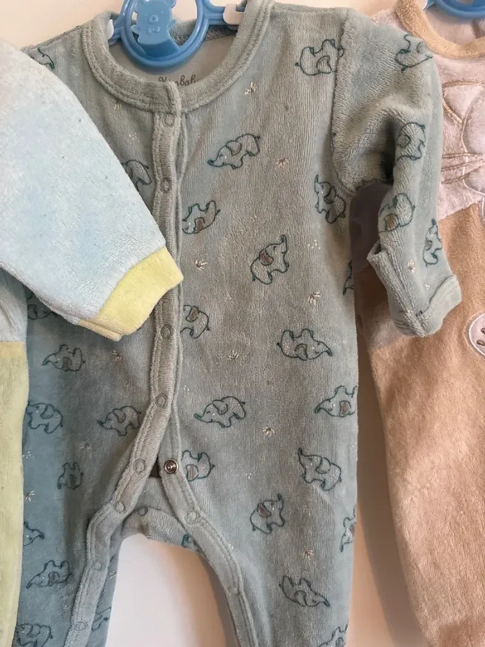 Lot de 3 pyjamas hiver 1 mois - photo numéro 3