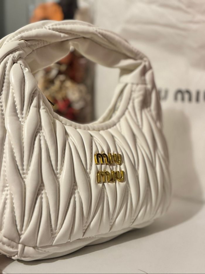 Sac Miu Miu matelassé blanc - photo numéro 3