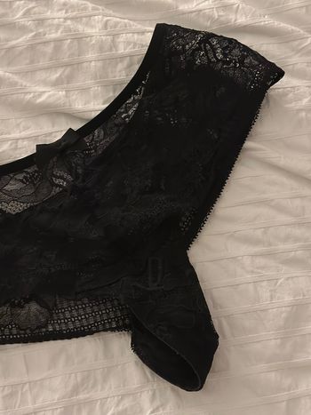 Tanga dentelle femme noir