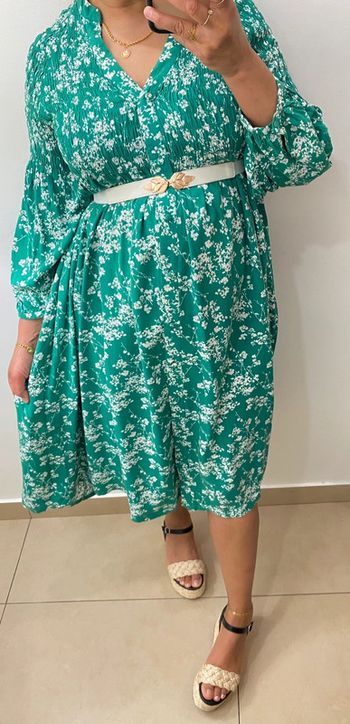 Superbe Robe Ample A Fleurs Taille S-M
