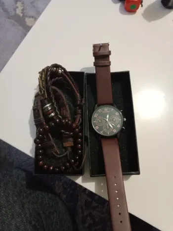 Montre a quartz ronde 3 bracelets