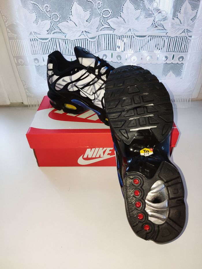 Baskets Nike air max plus TN taille 44 - photo numéro 4