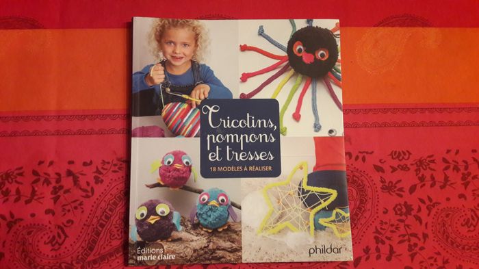 Tricotins, pompons et tresses