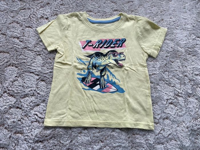 Joli t shirt Primark 86 cm