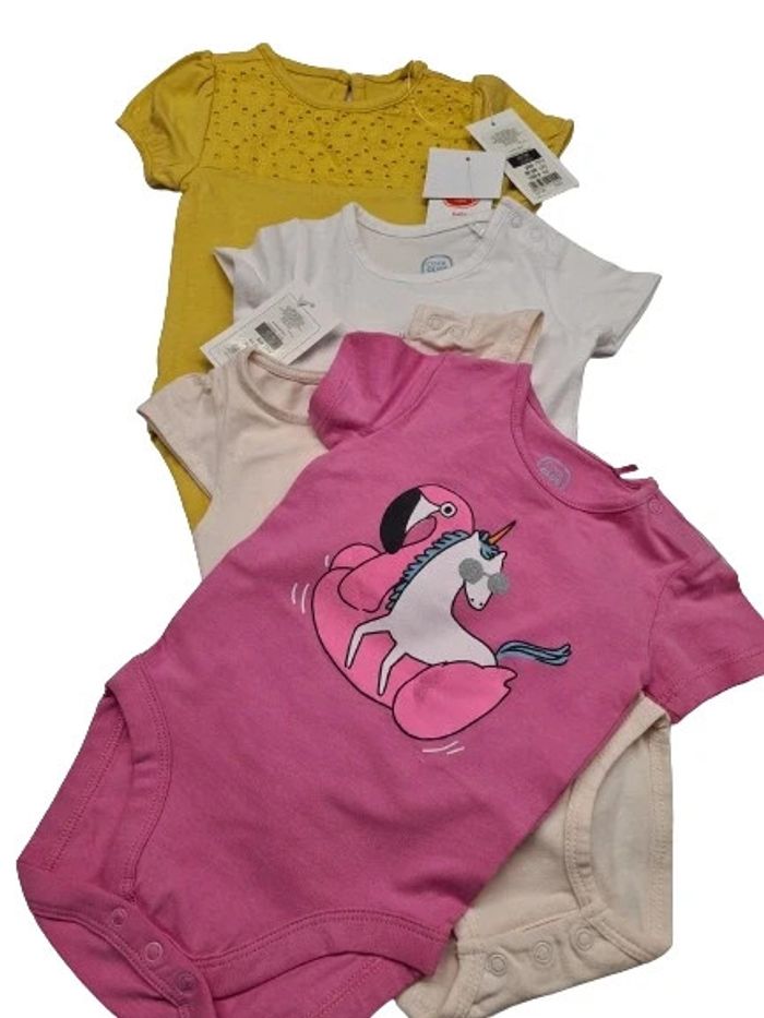 Lot de 4 bodys cool club