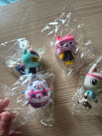 4 Figurine gabby et la maison magique gabby chat