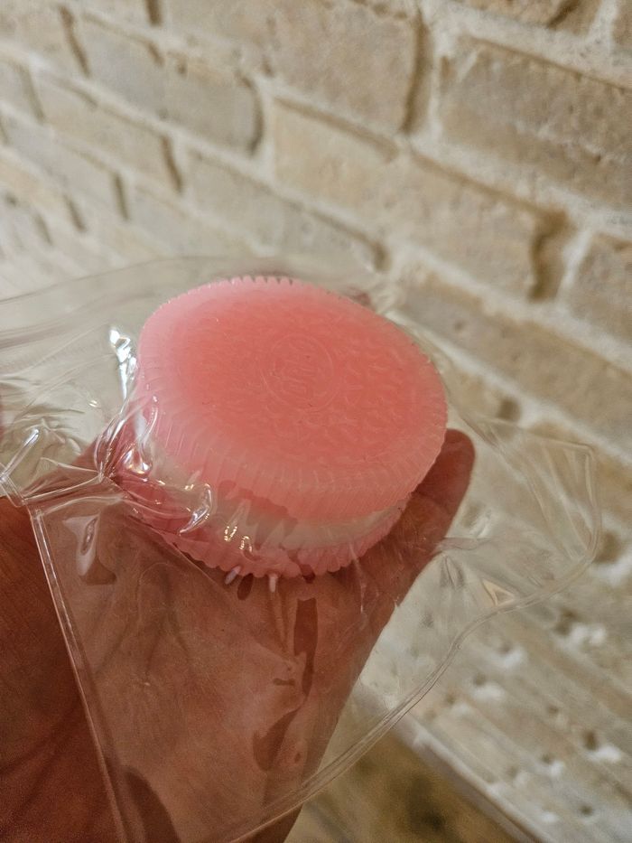 Gros Squichie Oreo rose yoyo jouet anti stress jouet à presser sensoriel neuf - photo numéro 6